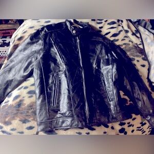 DIAMOND PLATE BUFFALO LEATHER JACKET.